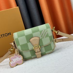 LOUIS VUITTON MONTSOURIS MESSENGER BAG GREEN 20CM N40665