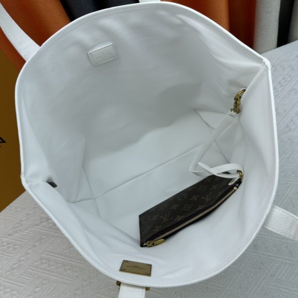 LOUIS VUITTON LOW KEY CABAS MM GRAINED CALFSKIN WHITE 47CM