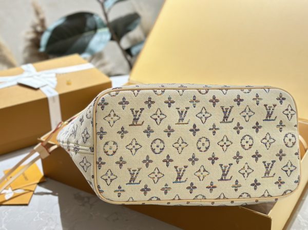 LOUIS VUITTON NEVERFULL MM MONOGRAM JACQUARD FABRIC MULTICOLOR BEIGE 32CM M24905