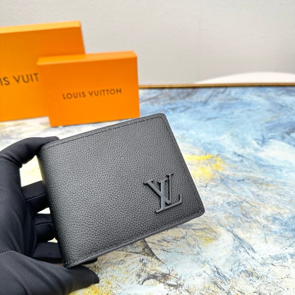 LOUIS VUITTON MULTIPLE WALLET BLACK 11CM M30295