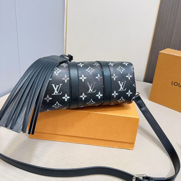 LOUIS VUITTON KEEPALL BANDOULIÈRE 25 BAG MONOGRAM BRUSHED COWHIDE BLACK 25CM M11595