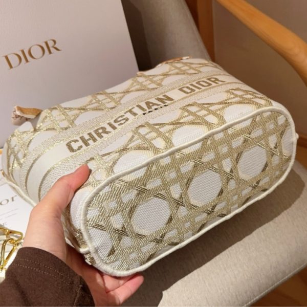 DIOR HAT BASKET BAG GOLD TONE MACROCANNAGE EMBROIDERY WHITE 26CM M1328CZAZ M01E