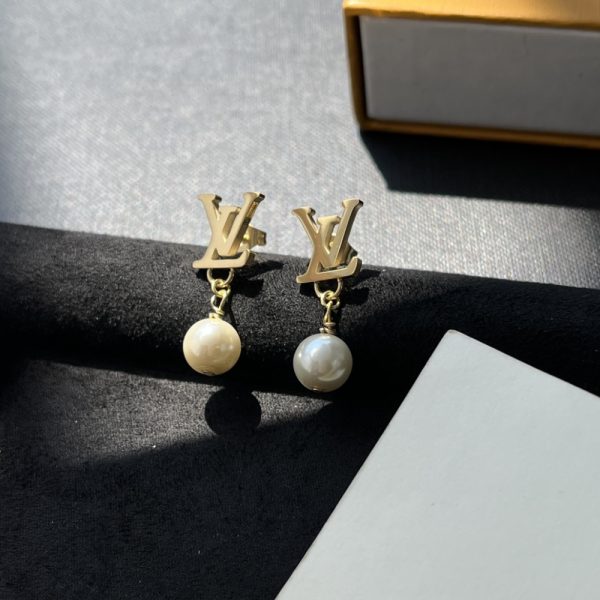 LOUIS VUITTON LV ICONIC LOUISA EARRINGS