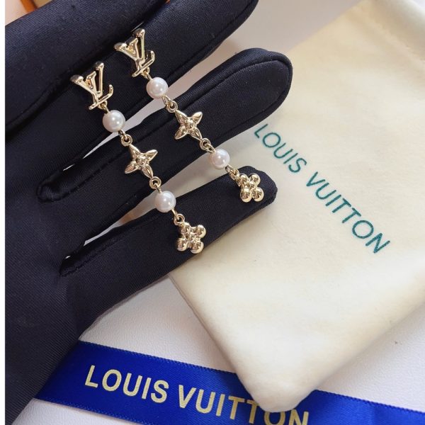 LOUIS VUITTON LOUISA EARRINGS M01577