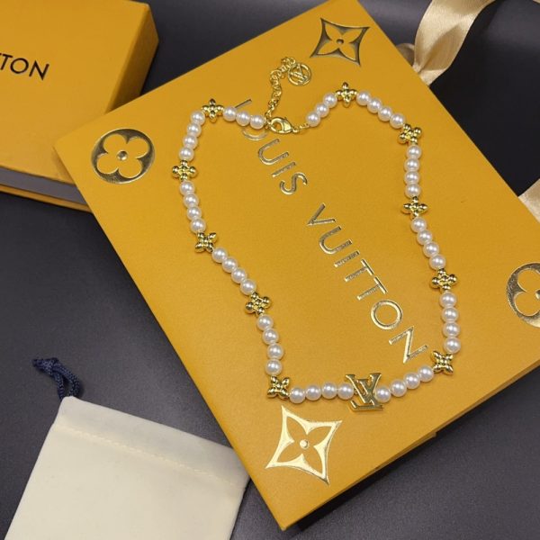 LOUIS VUITTON MY LV PEARL NECKLACE M01990