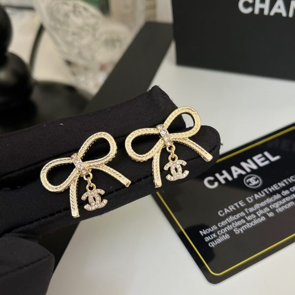 CHANEL EARRINGS GOLD