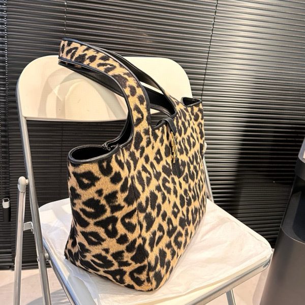 SAINT LAURENT LE 5 À 7 BEA IN PONY HAIR LEATHER LEOPARD 31CM 763435AAD0N2063