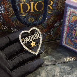 DIOR JADIOR HEART BROOCH WITH A STAR