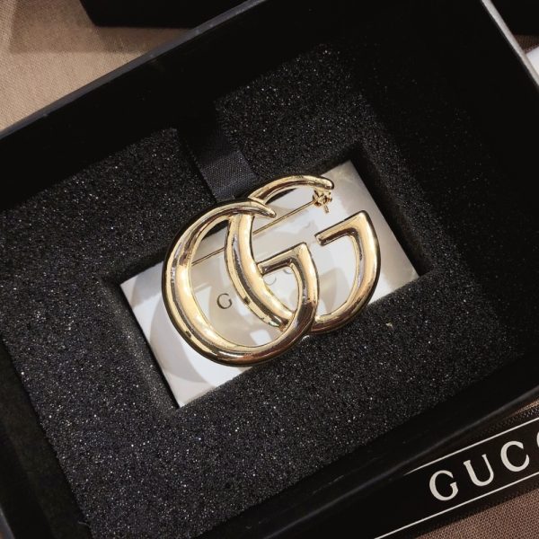 GUCCI GG BROOCH GOLD