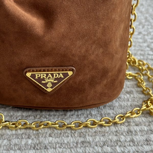 PRADA SUEDE MINI BAG COCOA BROWN 19CM 1BC227 008 F0324 V OOO