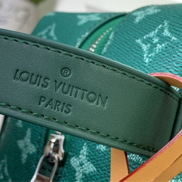 LOUIS VUITTON ROCKER DOPP KIT GREEN 22CM