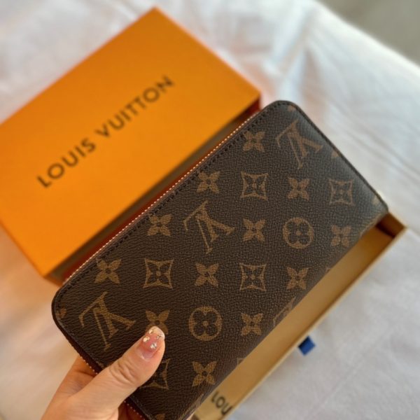 LOUIS VUITTON ZIPPY WALLET VIVIENNE RABBIT MONOGRAM BROWN 20CM