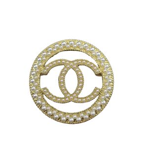 CHANEL CC CIRCLE BROOCH GOLD WITH PEARLS