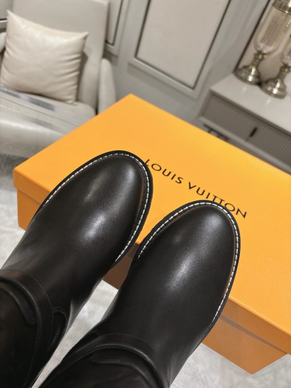 LOUIS VUITTON TERRITORY FLAT ANKLE BOOT BLACK 1ADCQ1