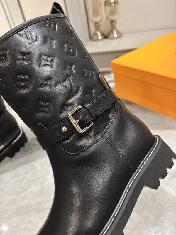 LOUIS VUITTON TERRITORY FLAT ANKLE BOOT BLACK 1ADCQ1