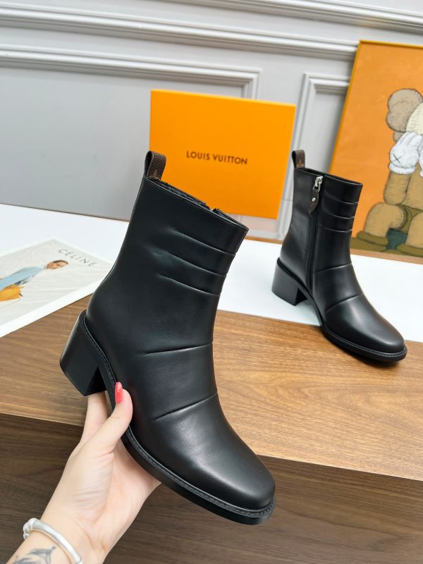 LOUIS VUITTON JAZZ BOOTS LAMBSKIN BLACK 1ADBJ9