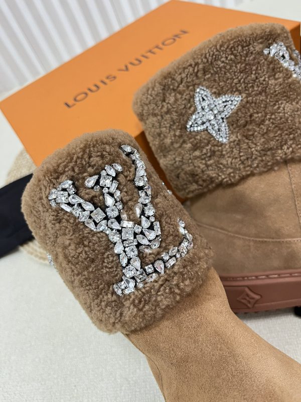 LOUIS VUITTON ANKLE BOOT STUDDED WITH DIAMONDS BROWN