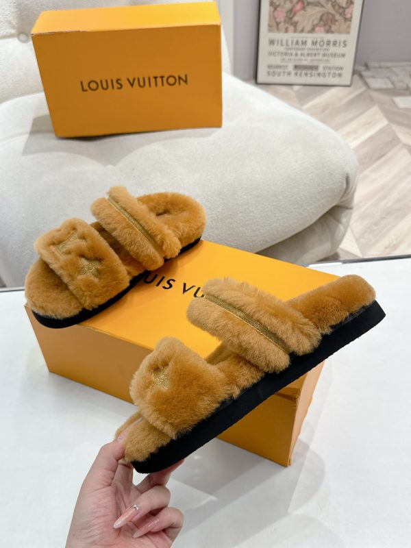 LOUIS VUITTON LV SUNSET FLAT COMFORT MULE SHEARLING BROWN