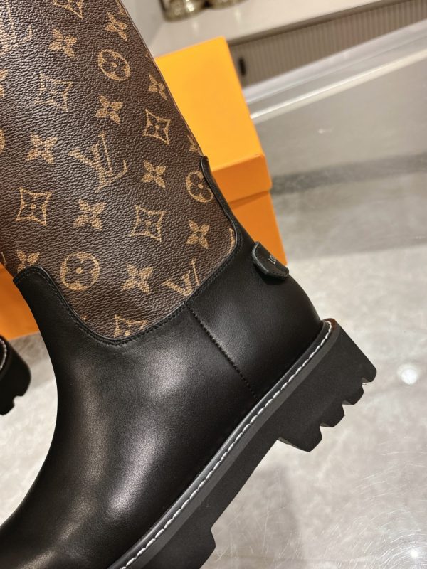 LOUIS VUITTON ASPEN PLATFORM ANKLE BOOT MONOGRAM BROWN