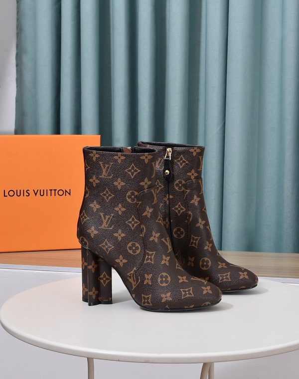 LOUIS VUITTON SILHOUETTE ANKLE BOOT MONOGRAM BROWN