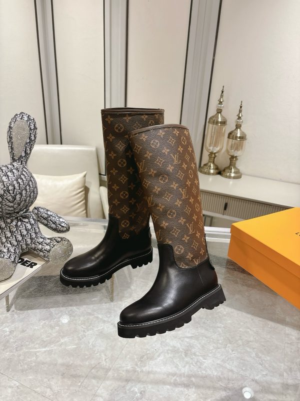 LOUIS VUITTON ASPEN PLATFORM ANKLE BOOT MONOGRAM BROWN