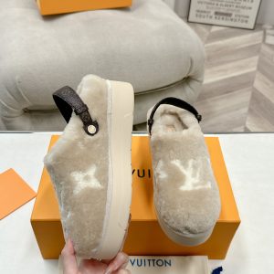 LOUIS VUITTON ASPEN COMFORT CLOG LIGHT BEIGE