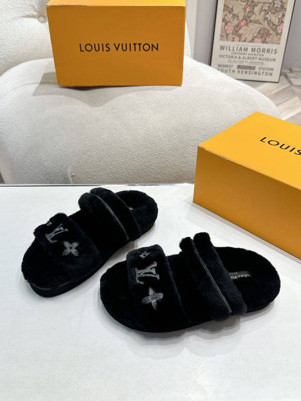 LOUIS VUITTON LV SUNSET FLAT COMFORT MULE SHEARLING NOIR1 1ADC65