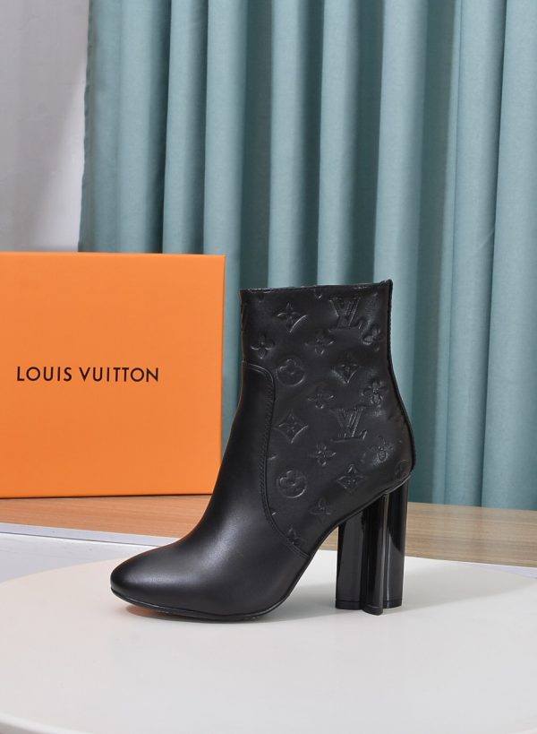 LOUIS VUITTON SILHOUETTE ANKLE BOOT LEATHER BLACK 1ADCLK