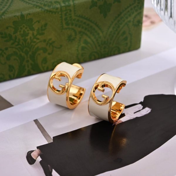 GUCCI BLONDIE ENAMEL HOOP EARRINGS IVORY ENAMEL 796764 J1630 8078