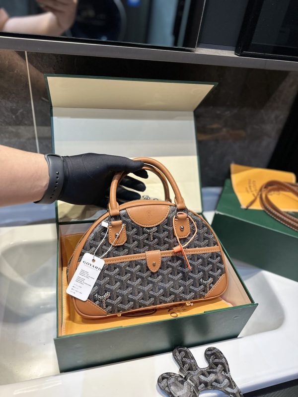 GOYARD SAINT JEANNE PM BLACK TAN 26CM