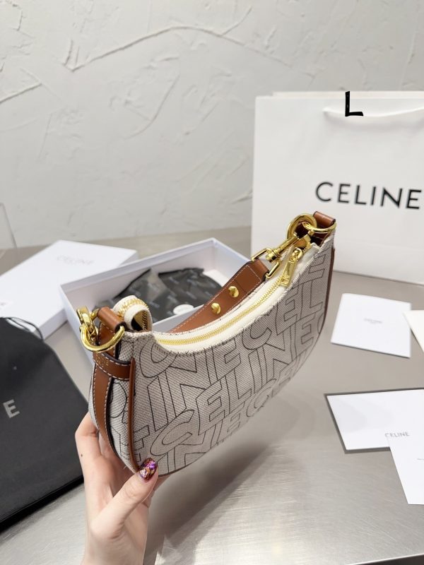 CELINE MEDIUM AVA STRAP BAG IN TEXTILE WITH ALL OVER PRINT NATURAL 25CM 196922ERK02NT