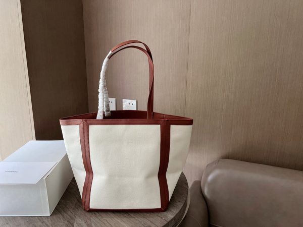 CELINE LARGE SQUARE IN TEXTILE WITH PRINT AND CALFSKIN BROWN 48CM