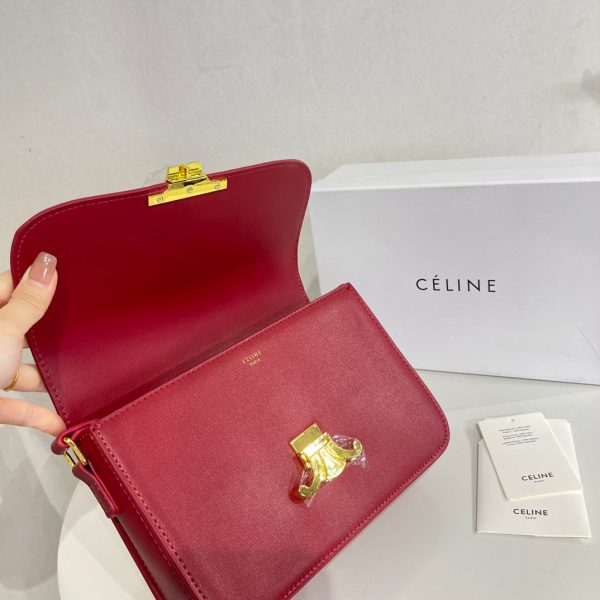 CELINE TEEN TRIOMPHE BAG IN SHINY CALFSKIN RED 18 CM