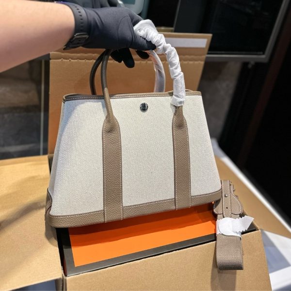 HERMES GARDEN PARTY 30 HANDBAG CANVAS ETOUPE 30CM