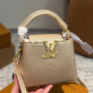 LOUIS VUITTON CAPUCINES BAG GOLD 22CM M24583