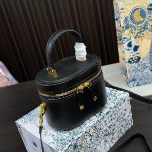 DIOR SMALL CD SIGNATURE VANITY CASE BLACK 15CM