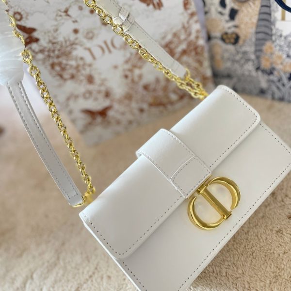 DIOR 30 MONTAIGNE EAST WEST BAG WITH CHAIN WHITE 21CM M9334UHEL M030