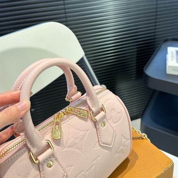 LOUIS VUITTON SPEEDY BANDOULIÈRE 20 MONOGRAM PINK 20CM M47136