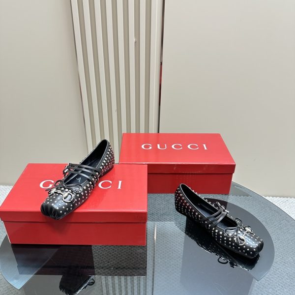 GUCCI WOMEN’S HORSEBIT BALLET FLAT ALLOVER STUDS BLACK 814317 AAEEV 1050