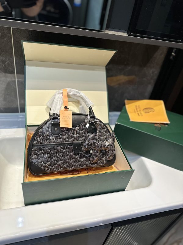 GOYARD SAINT JEANNE PM BLACK 26CM