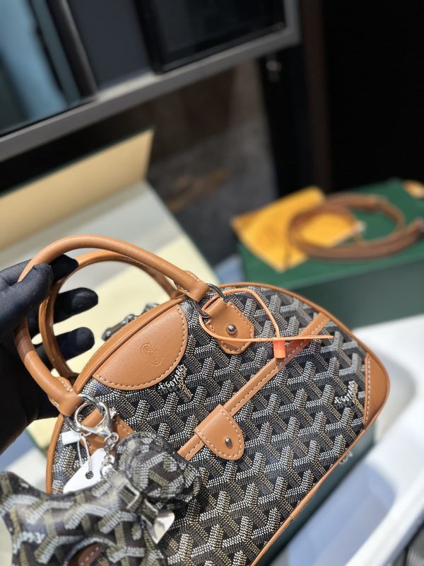 GOYARD SAINT JEANNE PM BLACK TAN 26CM