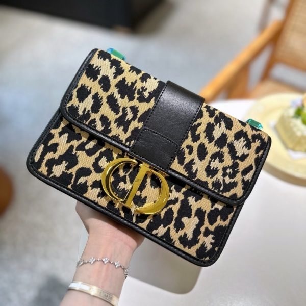 DIOR 30 MONTAIGNE BAG LEOPARD 19CM