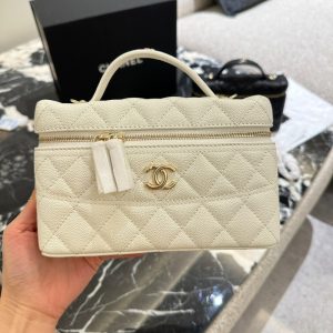 CHANEL LONG VANITY WITH CHAIN WHITE 19CM