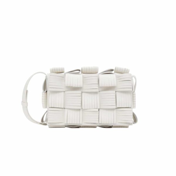 BOTTEGA VENETA  FRINGE CASSETTE CROSSBODY BAG WHITE 22CM