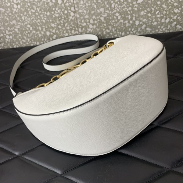 VALENTINO GARAVANI SMALL VLOGO MOON HOBO BAG IN GRAINY CALFSKIN WITH CHAIN WHITE 29CM 4W2B0N08JDK 098