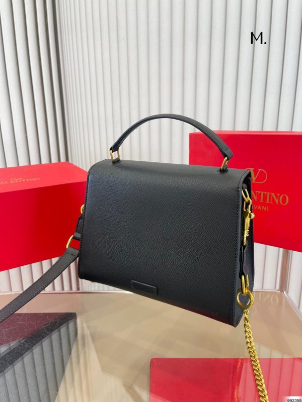 VALENTINO GARAVANI SMALL VSLING GRAINY CALFSKIN HANDBAG BLACK 25CM 3W2B0F53KGW R82