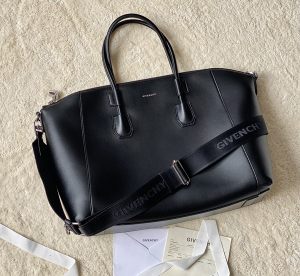 GIVENCHY SMALL ANTIGONA SPORT BAG BLACK FOR WOMEN 13IN/33CM