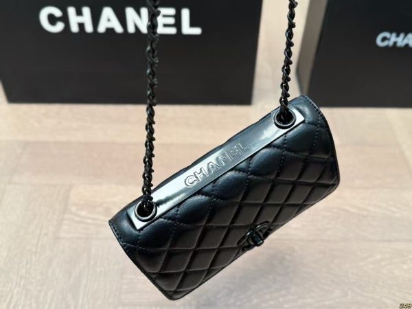 Chanel trendy cc so black WOC