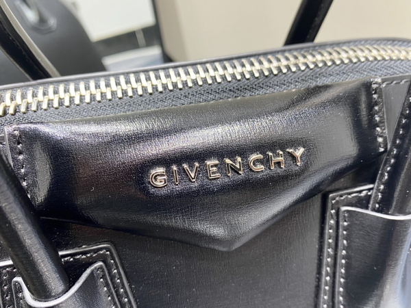 GIVENCHY MINI ANTIGONA SPORT SHOULDER BAG BLACK 8.7IN/22CM