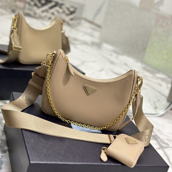 PRADA RE EDITION 2005 RE NYLON BAG CAMEL 22CM 1BH204 R064 F0Y8C V V9L